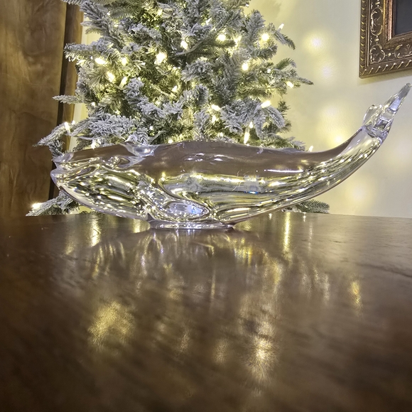 Baccarat Humpback Blue Whale Clear Crystal Paperweight 6-inch Tall Up No Box - Picture 2 of 5